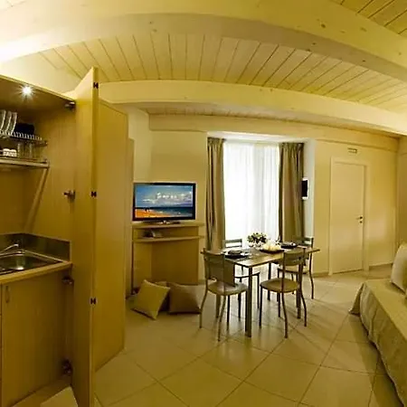 Continental 4*